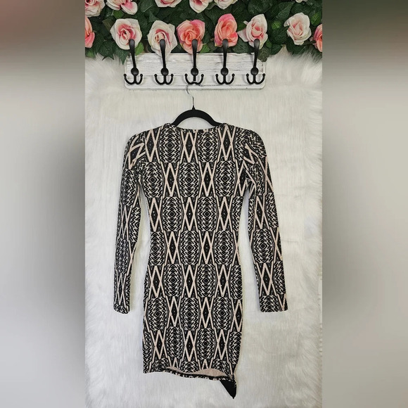 Seduction Geometric Bodycon Asymmetrical Dress w/ Velvet Accent - Picture 3 of 7